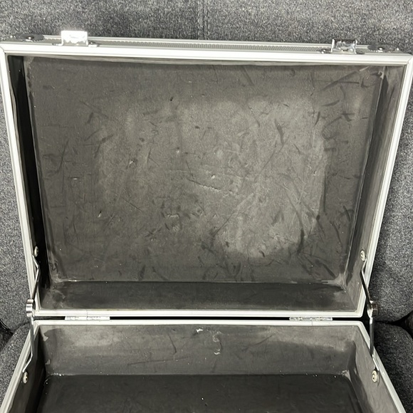 OPI nail polish suit case - Picture 3 of 9